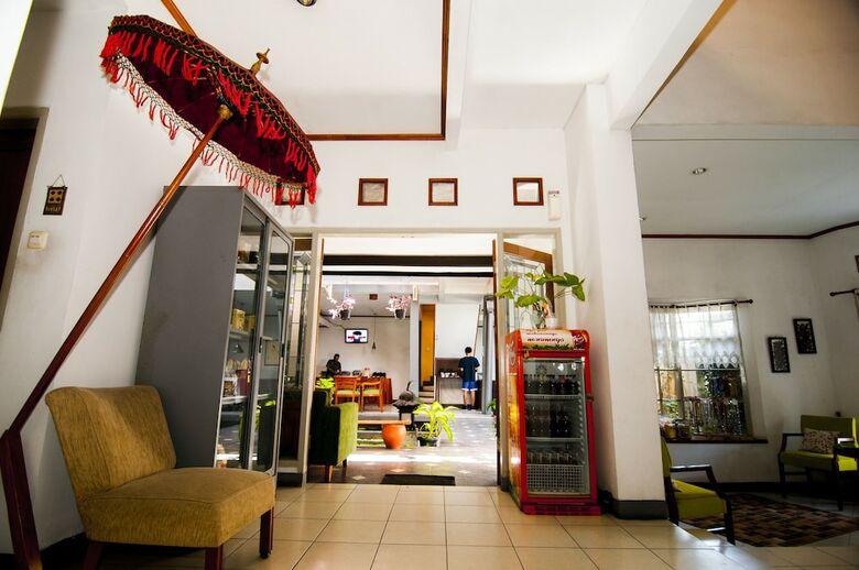Rumah Asri Bed And Breakfast