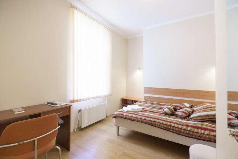 Hotel Knights Court Guest House
