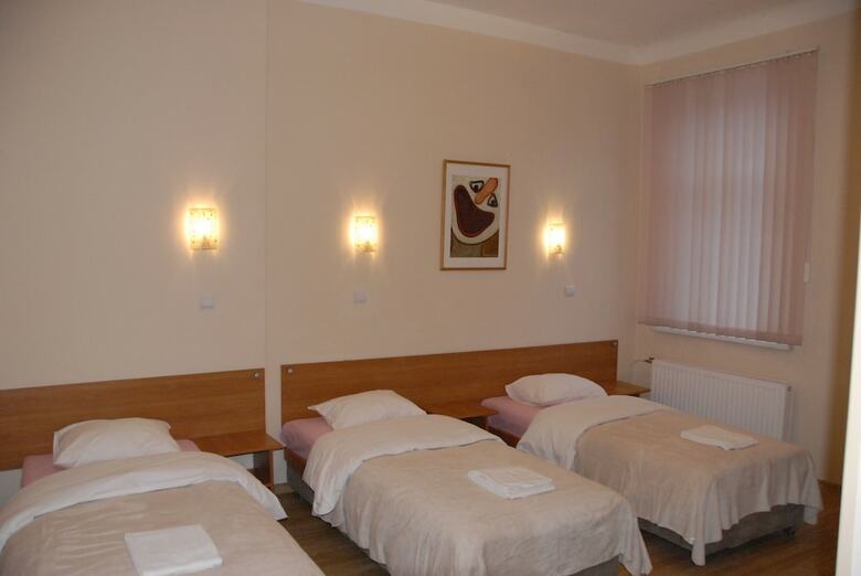 Hotel Knights Court Guest House