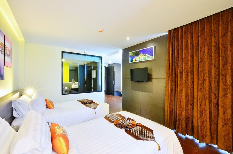 Hotel Lakkhana Poolside Resort