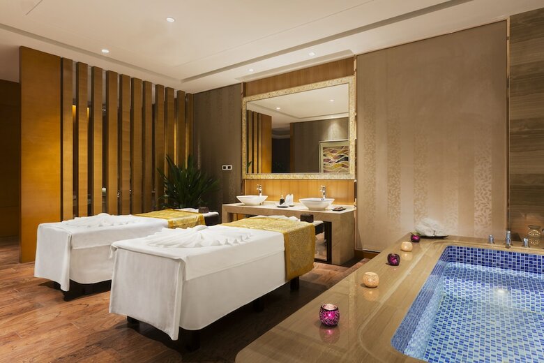 Hotel Wanda Realm Harbin
