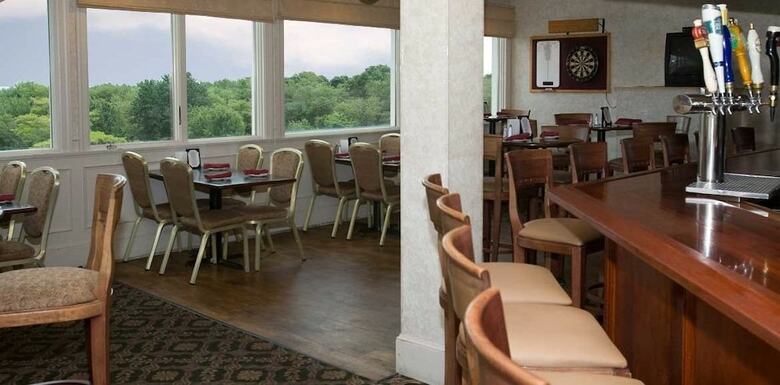 Hotel Winnapaug Inn