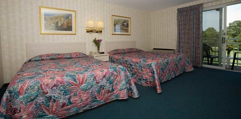Hotel Winnapaug Inn