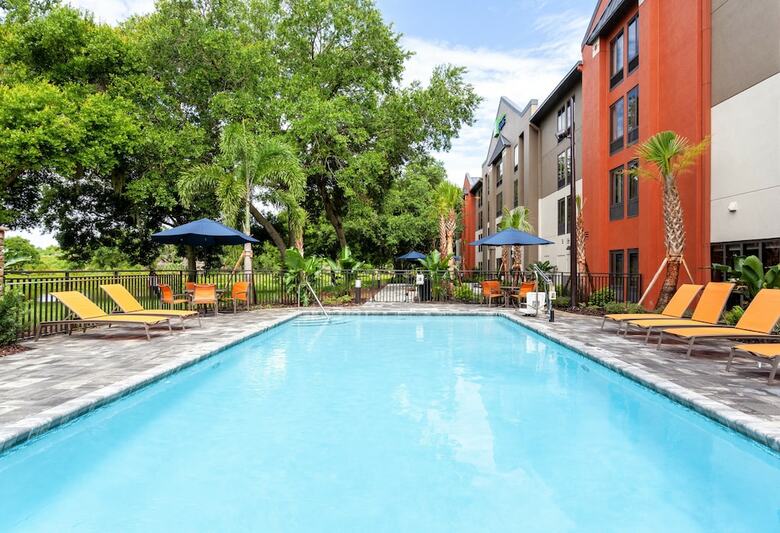 Hotel Holiday Inn Express Tampa-brandon