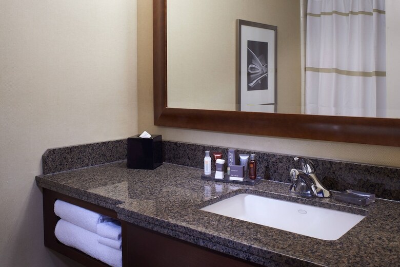 Hotel Detroit Marriott At The Renaissance Center