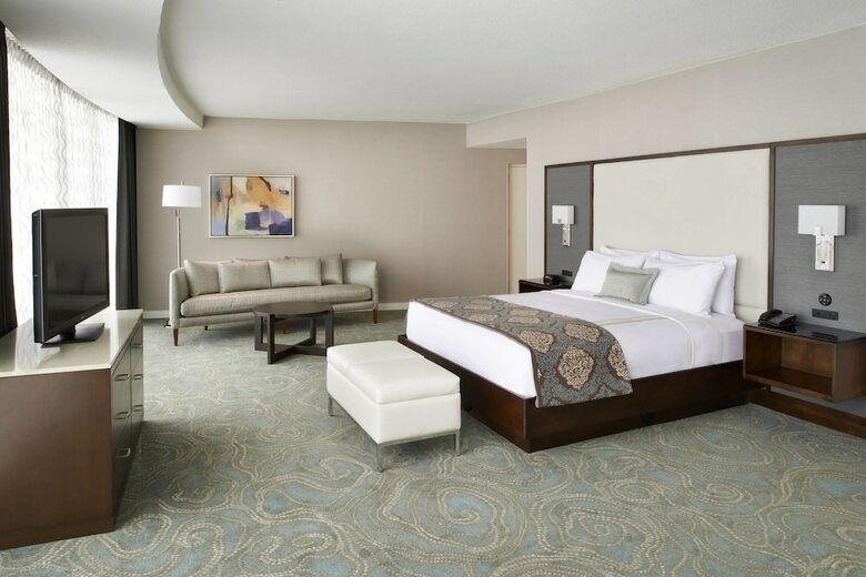 Hotel Detroit Marriott At The Renaissance Center