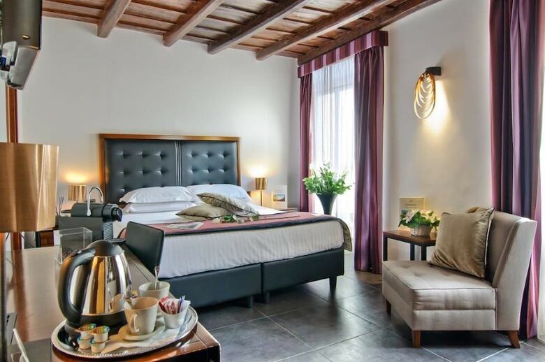 Hotel Navona Colors