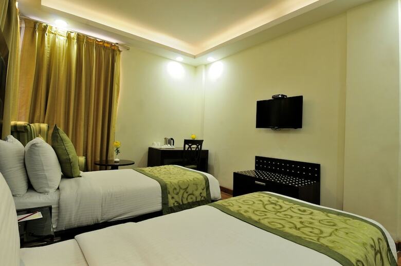 Hotel Mapple Express