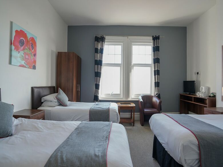 Oyo Shanklin Beach Hotel
