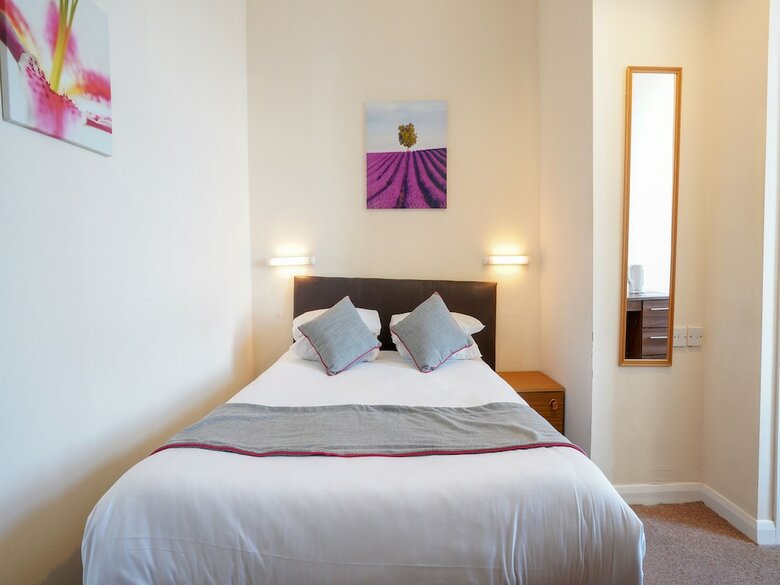 Oyo Shanklin Beach Hotel