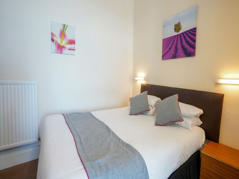 Oyo Shanklin Beach Hotel