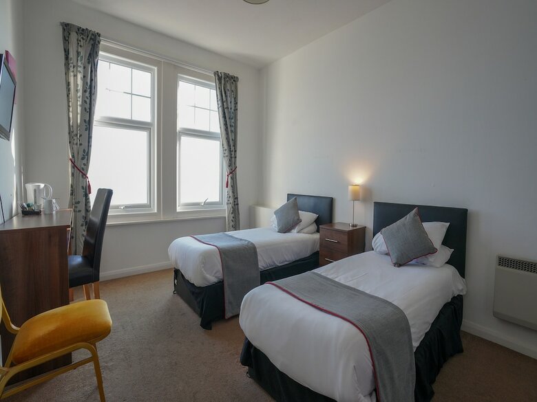Oyo Shanklin Beach Hotel