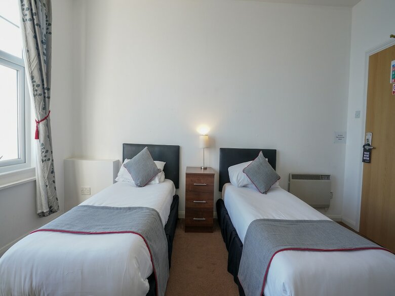 Oyo Shanklin Beach Hotel