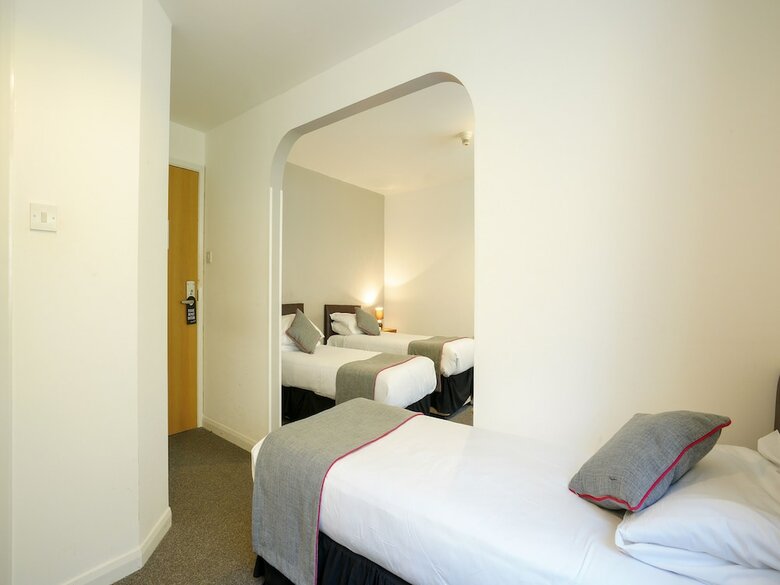 Oyo Shanklin Beach Hotel