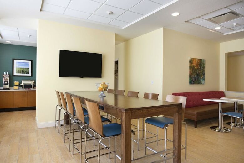 Hotel Days Inn & Suites By Wyndham Caldwell