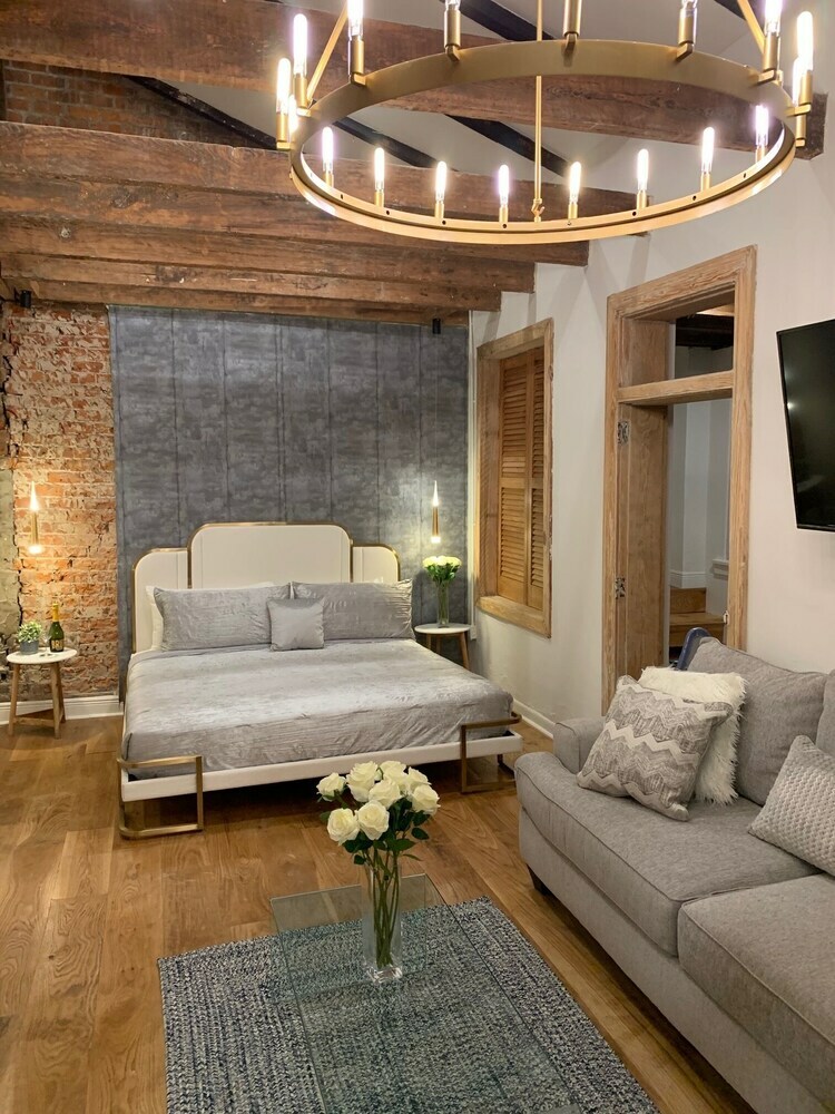 The Saint Philip Hotel