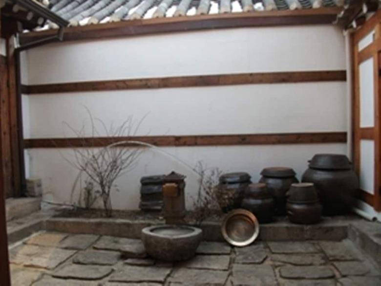 Hotel Bukchon Sarangchae Hanok Guesthouse