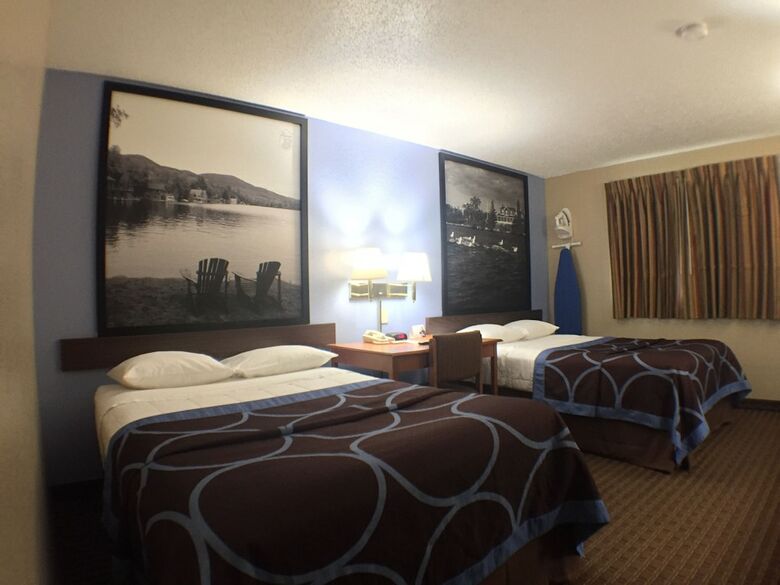 Hotel Super 8 By Wyndham Johnstown/gloversville