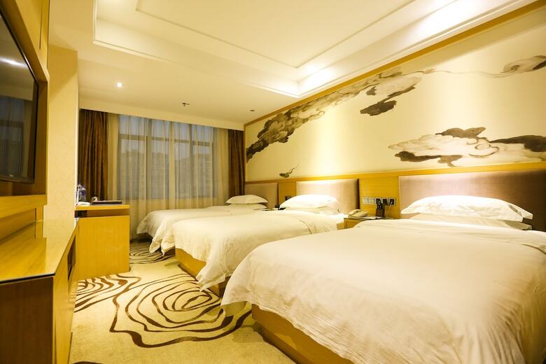 Xinghe Xianjiang Hotel (Railway Station Branch)