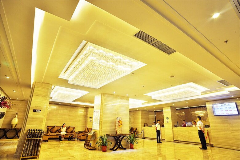 Xinghe Xianjiang Hotel (Railway Station Branch)