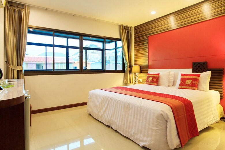 Patong Max Value Hotel