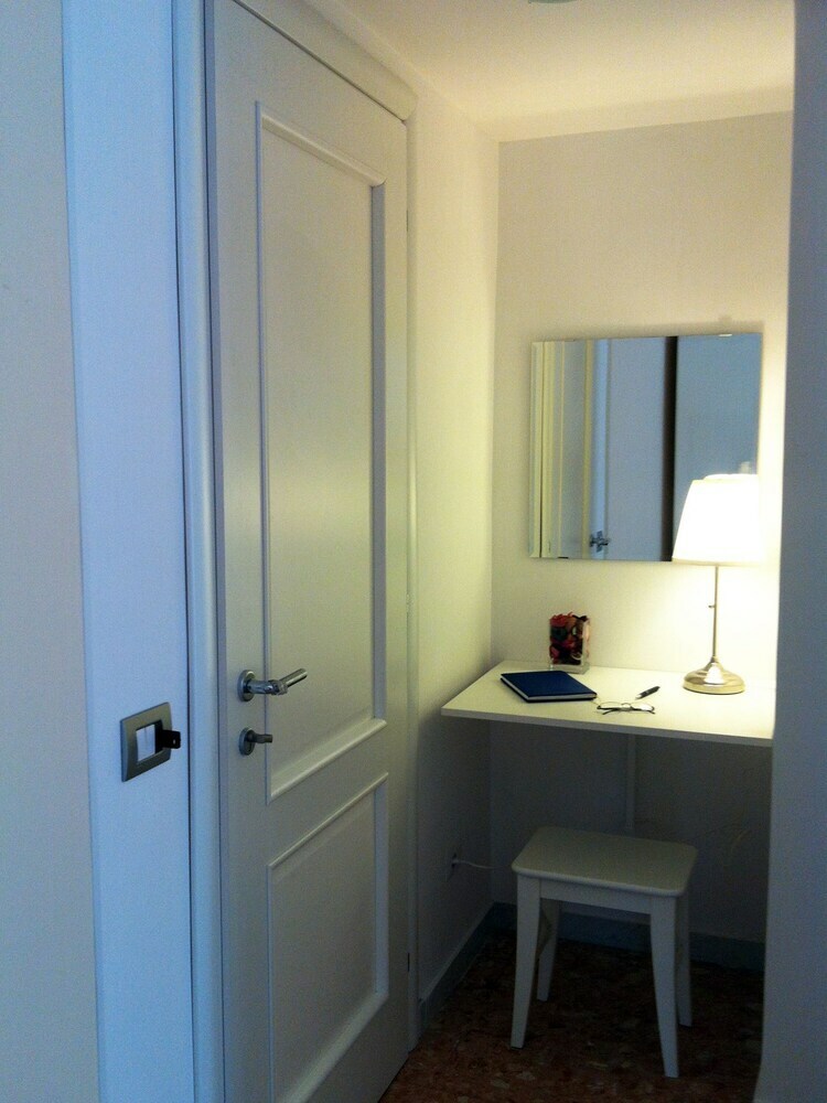 Hotel I Pini Di Roma - Rooms & Suites