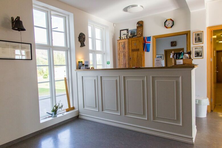 Hotel Heradsskolinn Historic Guesthouse