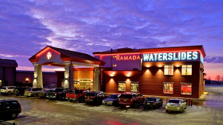 Hotel Ramada By Wyndham Emerald Park/regina East