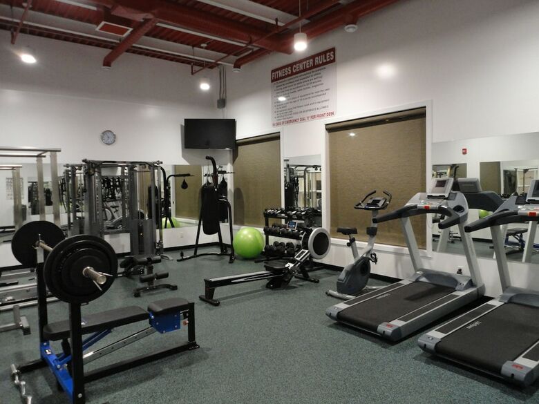 Hotel Ramada By Wyndham Emerald Park/regina East