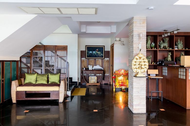 Chomsin Hua Hin Hotel