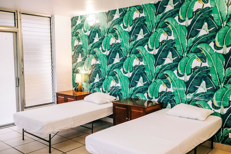 Hostal Waikiki Beachside Hostel