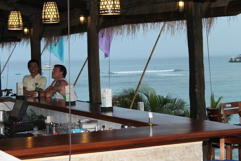 Hotel Coconuts Beach Resort
