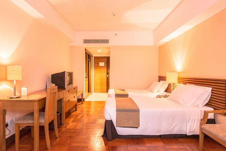 Hotel Caritas Oswald Cheung International House