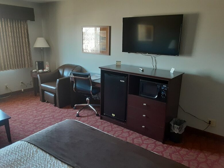 Boarders Inn & Suites By Cobblestone Hotels - Superior/duluth