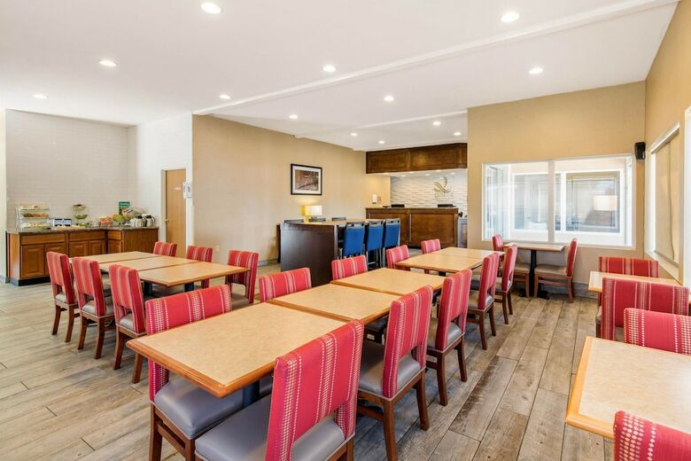 Hotel Quality Inn & Suites Georgetown - Seaford