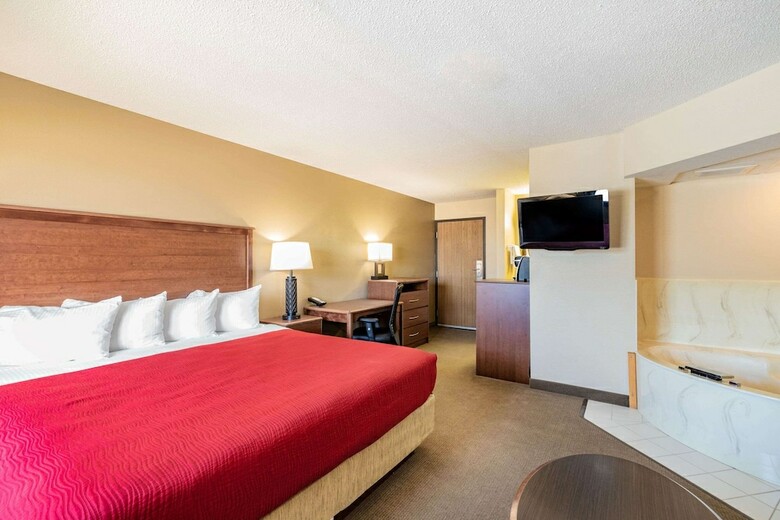 Hotel Americinn By Wyndham Roseau
