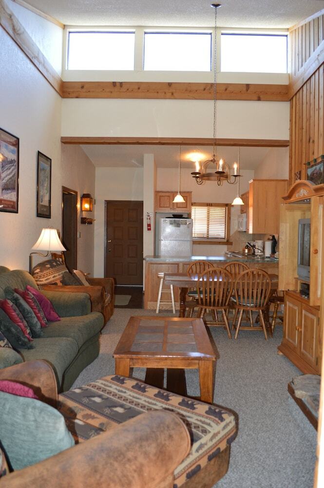 Beaver Village Condos By Staywinterpark