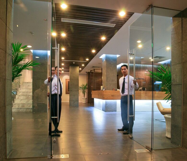 Norfolk Hotel