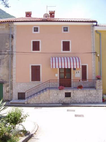 Apartment Plomin 1