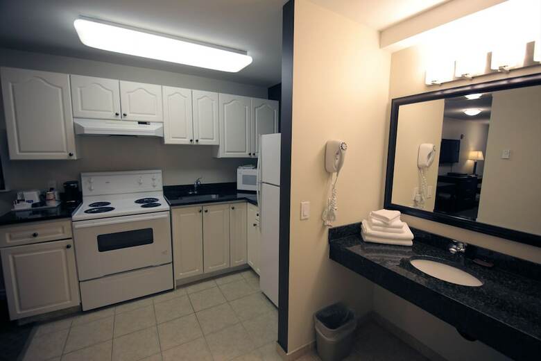 Motel Travelodge By Wyndham Kamloops Mountview