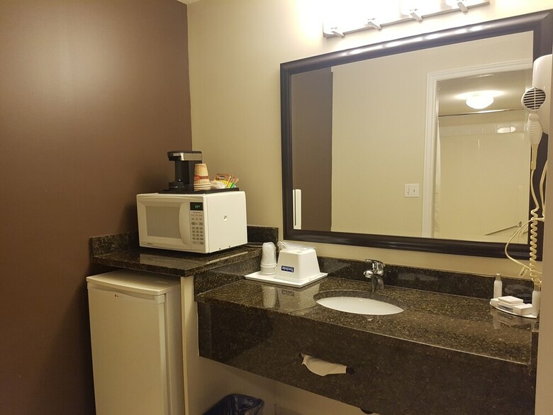 Motel Travelodge By Wyndham Kamloops Mountview