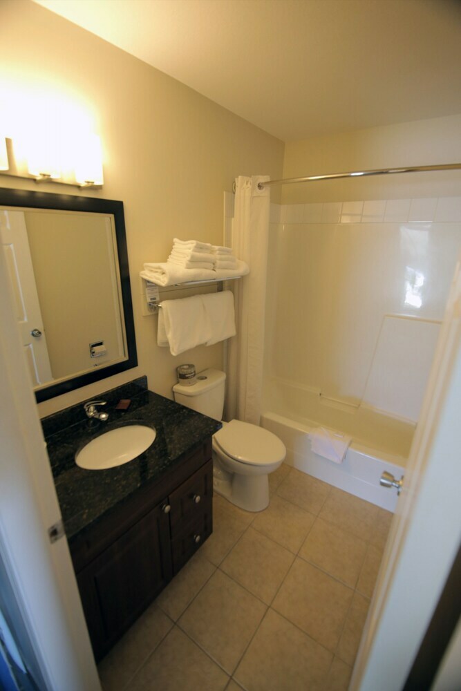 Motel Travelodge By Wyndham Kamloops Mountview