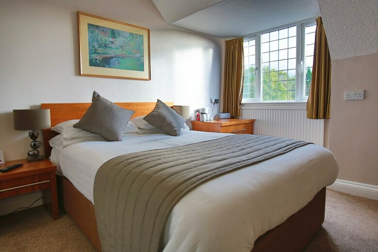 Best Western Plus Oaklands Hotel