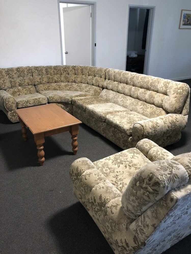 Parkside Inn Motel