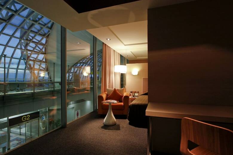Miracle Transit Hotel