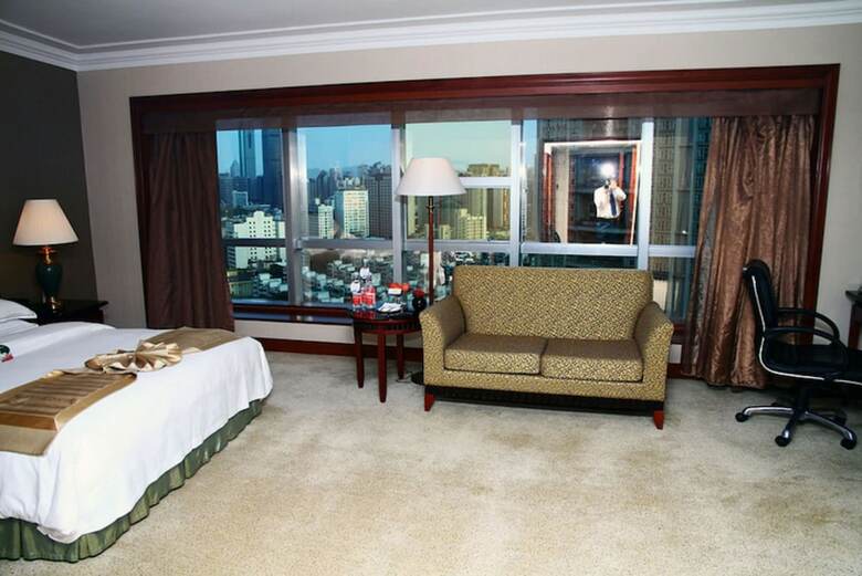 The Pavilion Hotel