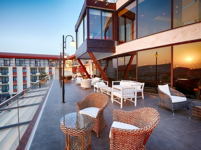 Piril Hotel