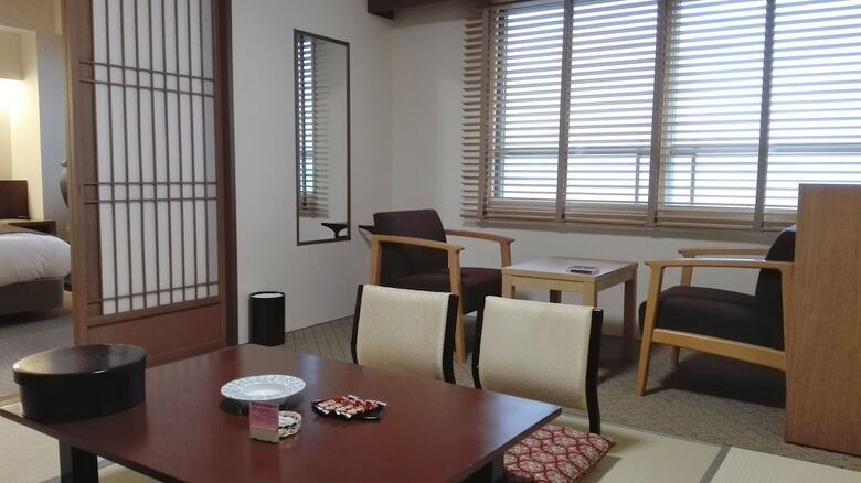 Hotel Mahoroba