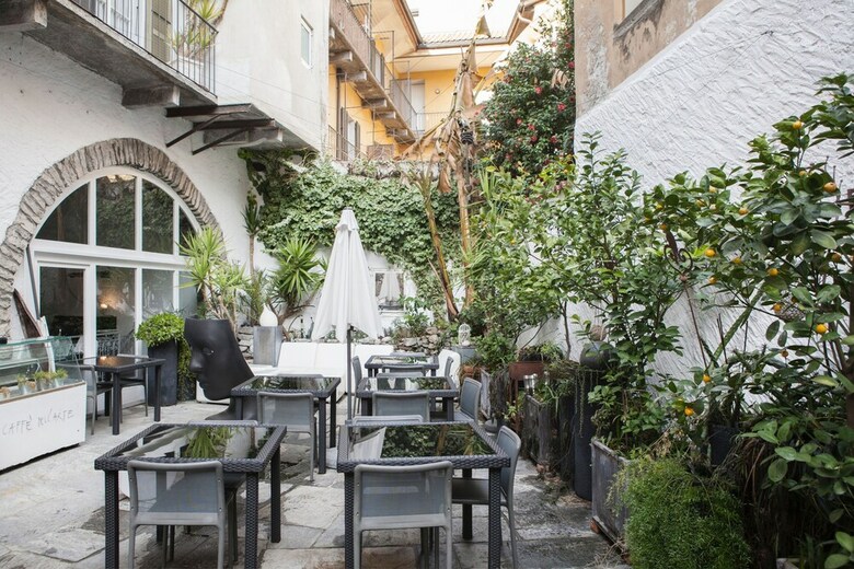 Bed & Breakfast Caff� Dell'arte Boutique Rooms