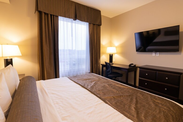 Hotel The Kanata By Bcminns Whitecourt